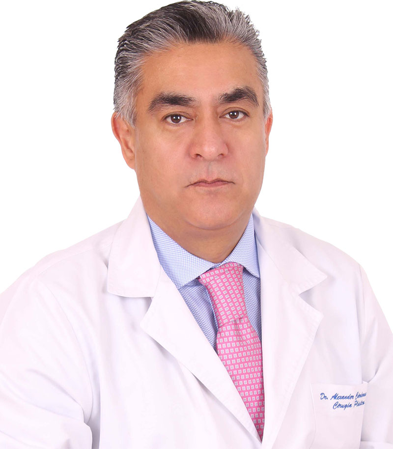 Dr. Alexander Cárdenas Cirujano Plástico Certificado